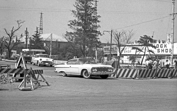 61-2a (097-13) 1961 Dodge Phoenix 2dr Hardtop.jpg